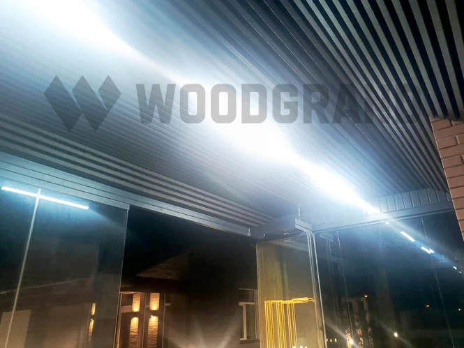 Реечный потолок из балясин ДПК